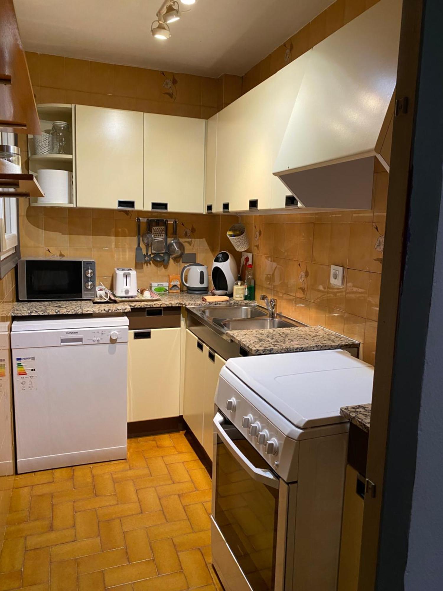 Apartamento Felicitat Figueres  Dış mekan fotoğraf